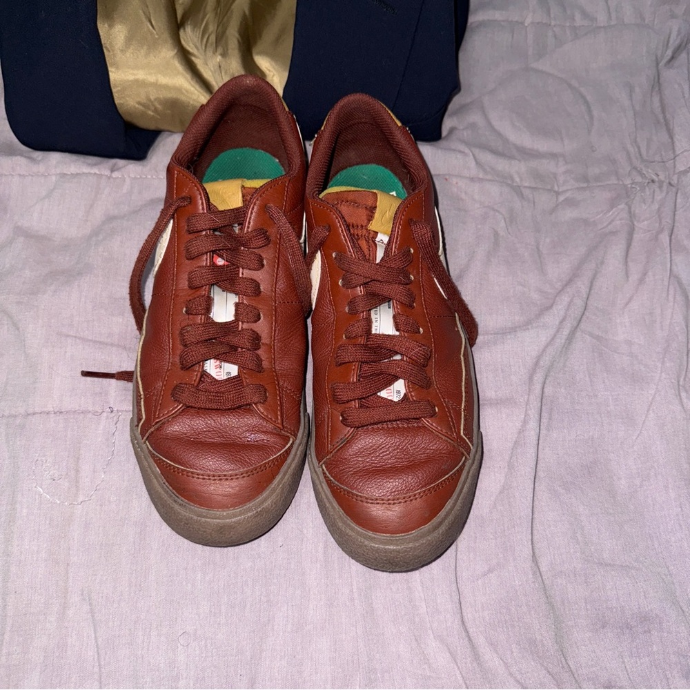 Nike SB Blazer Mid Brown Suede Sneakers – Men’s Size 9